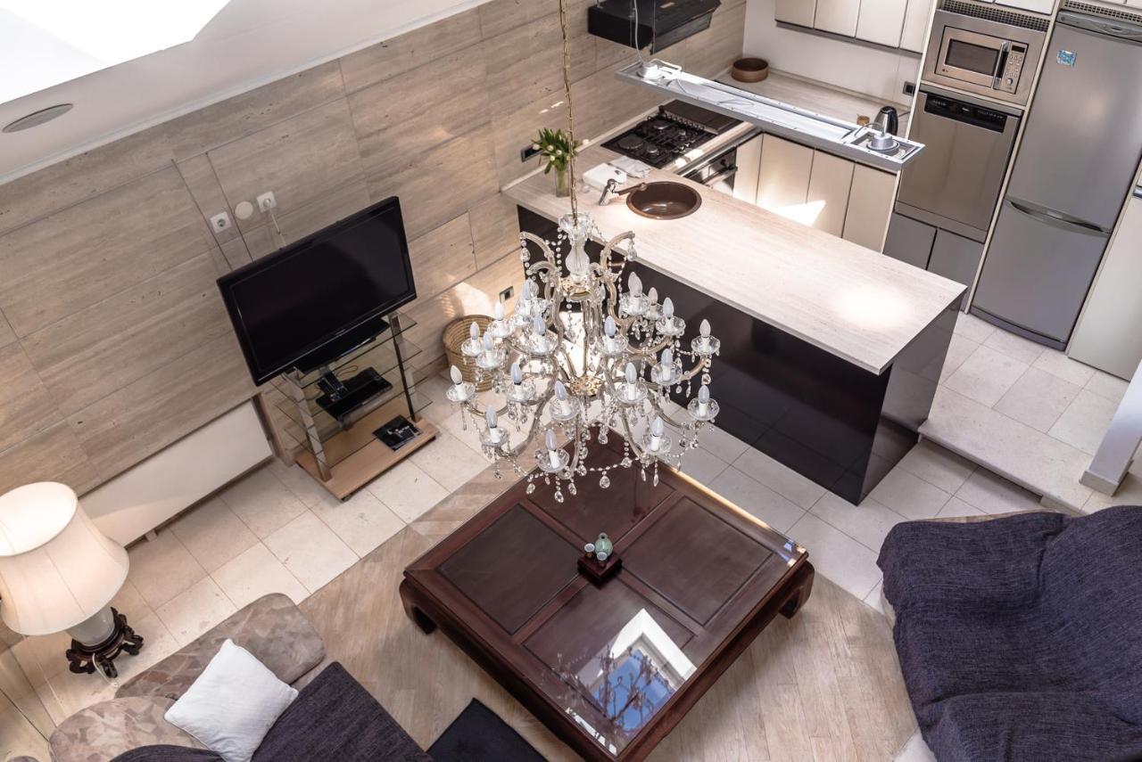 Upper Town Apartment Radiceva Zagreb Buitenkant foto