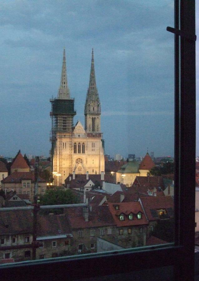 Upper Town Apartment Radiceva Zagreb Buitenkant foto